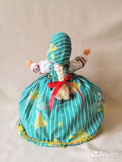 Кукла - грелка на чайник