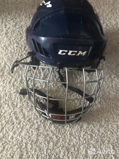 Хоккейный шлем