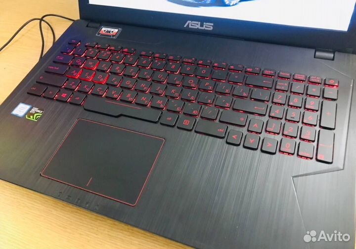 Игровой ноутбук Asus