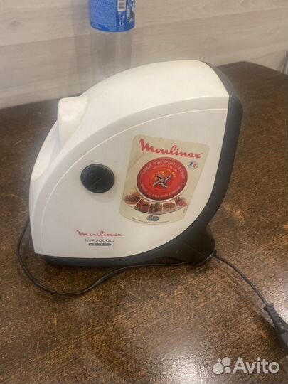 Мясорубка электрическая moulinex