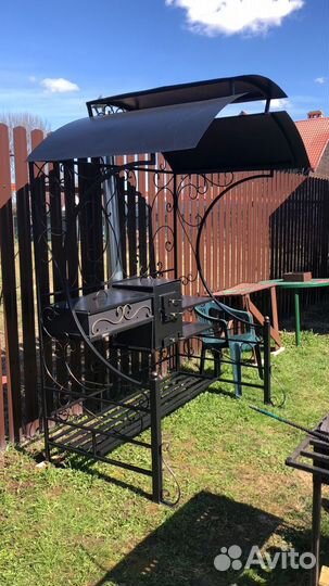 Мангал с крышей