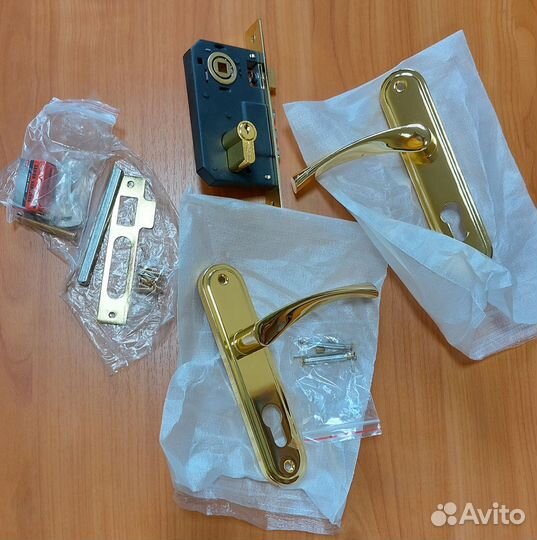 Замок врезной Аллюр