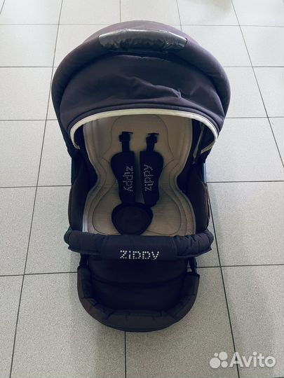 Коляска 3 в 1 Tutis Zippy New