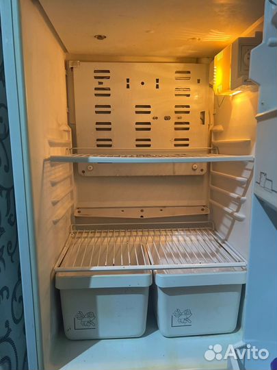 Холодильник б/у Бирюса