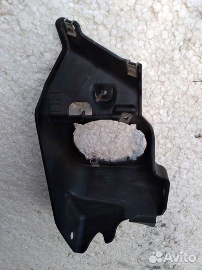 Кронштейн крепления противотуманки к бамперу