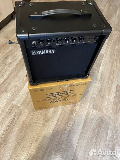 Комбоусилитель yamaha ga15II с электрогитарой