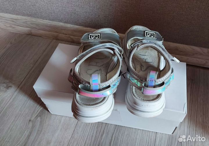 Сандалии для девочки 34