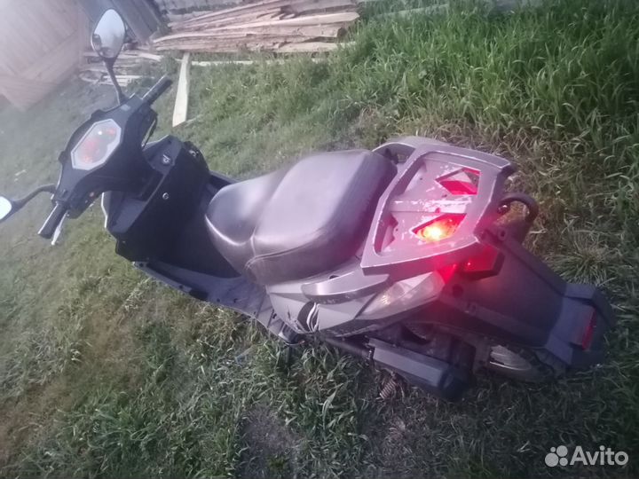 Скутер stels Racer
