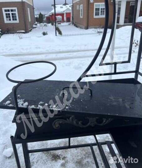 Мангал с крышей