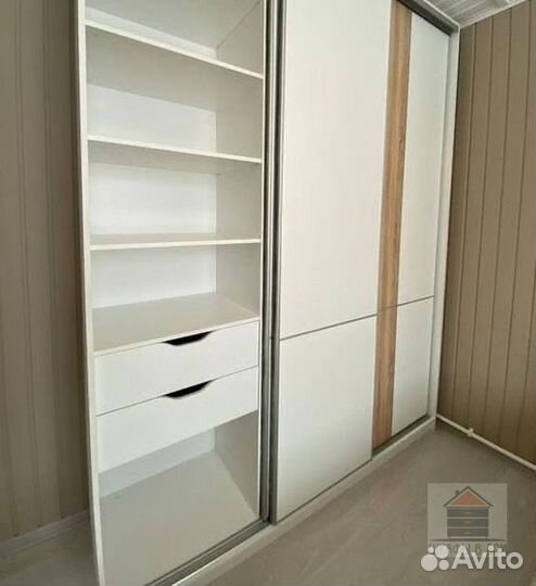 Шкаф в детскую
