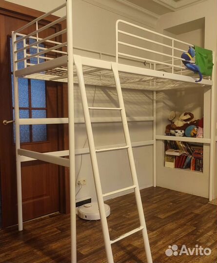 Кровать-чердак металлическая
