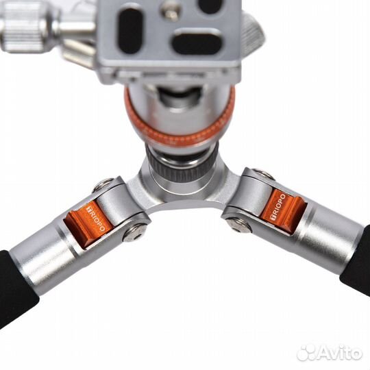 Штатив triopo 111