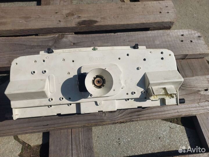 Панель приборов volkswagen passat b3 1.8 PF