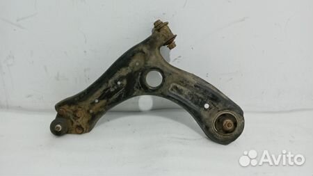 Рычаг передний левый Шкода