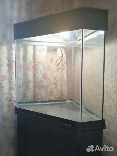 Аквариум с тумбой