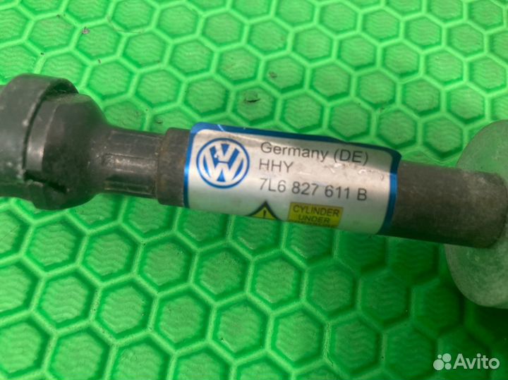 Амортизатор багажника Volkswagen Touareg 7L6 7L7