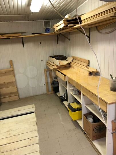 Гараж, > 30 м²