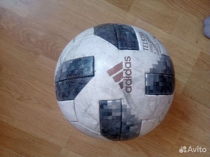 Футбольный мяч adidas telstar fifa 2018