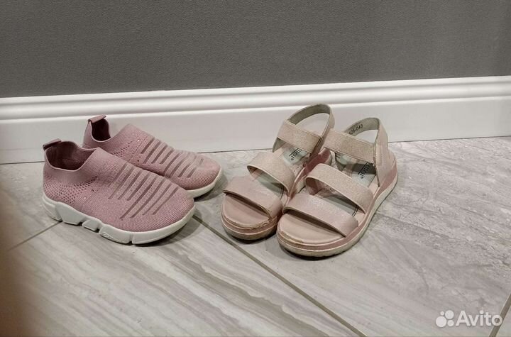 Кроссовки и босоножки