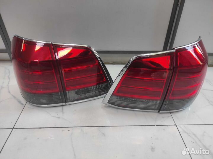 Задние фонари Toyota Land Cruiser 100 / 200