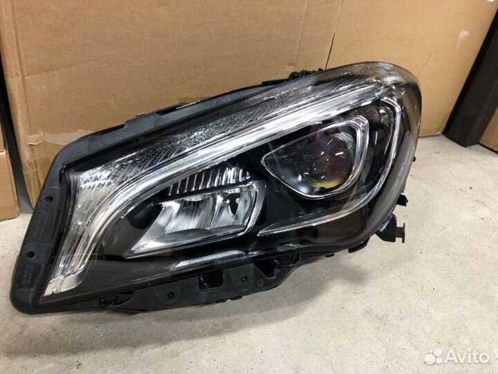 Фара Mercedes-Benz Cla W117