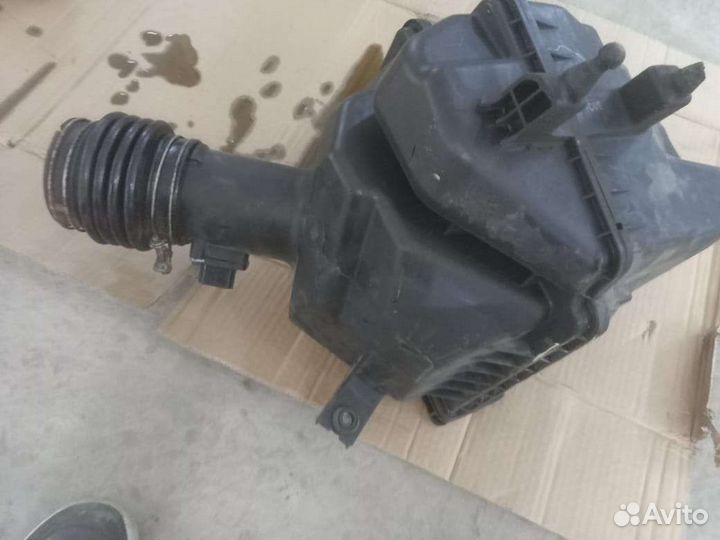 Корпус воздушн фильтра. Infiniti m35. Niss fuga