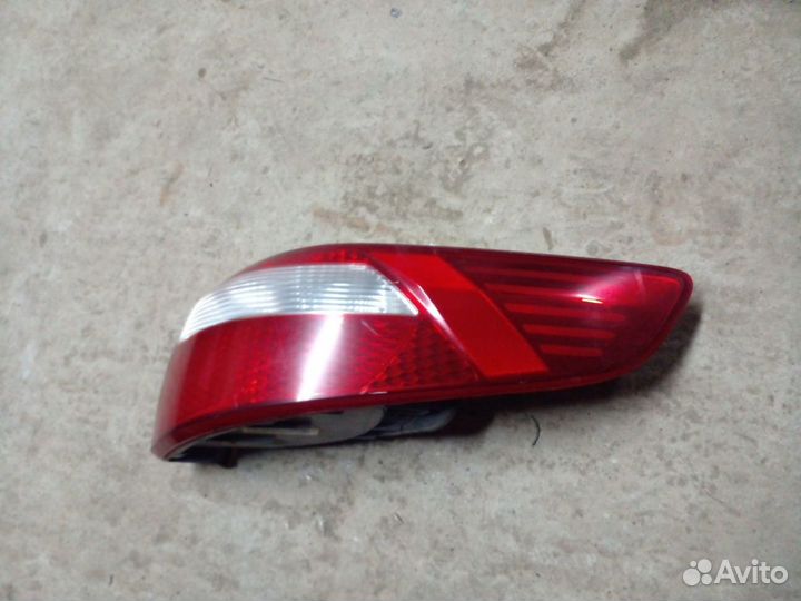 Фонарь правый в крыло Kia Rio QB UB скол