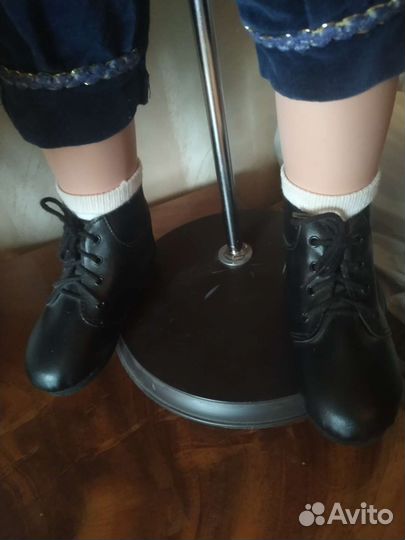 Куклы фарфоровые