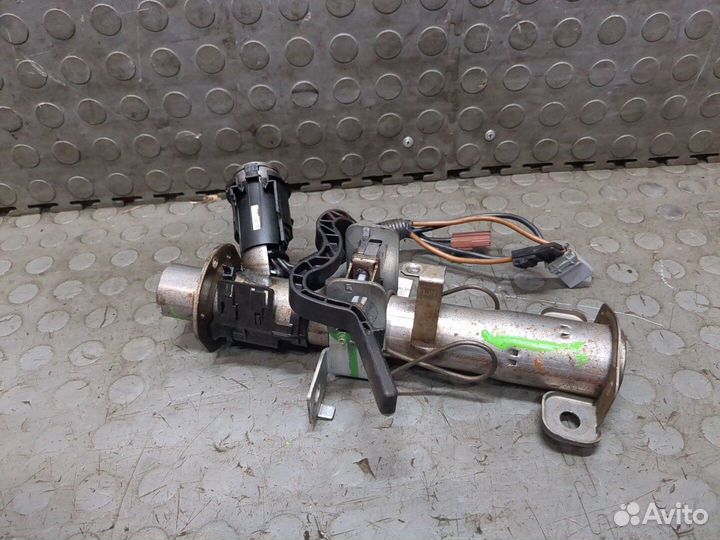 Колонка рулевая Peugeot Partner, 1998