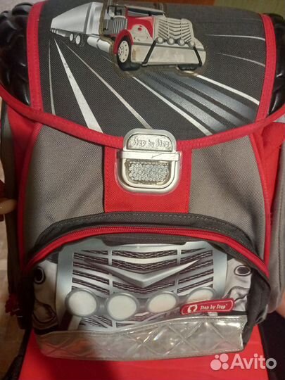 Ранец школьный для мальчика ортопедический в дар