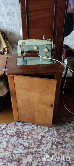 Швейная машина Veritas