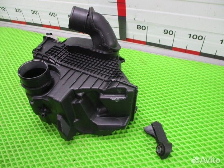 Корпус воздушного фильтра Renault Arkana