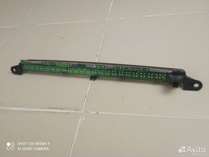 Стоп сигнал в крышку багажника Mercedes Benz w203