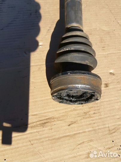 Полуось правая Фольксваген Поло 3 94-99г.в