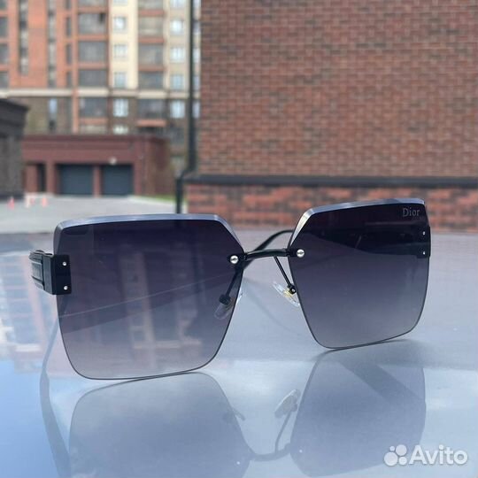 Солнцезащитные очки Dior