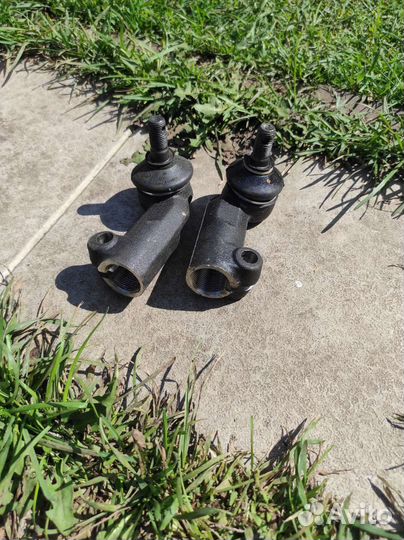 Рулевые наконечники (левый и правый) на калину 1