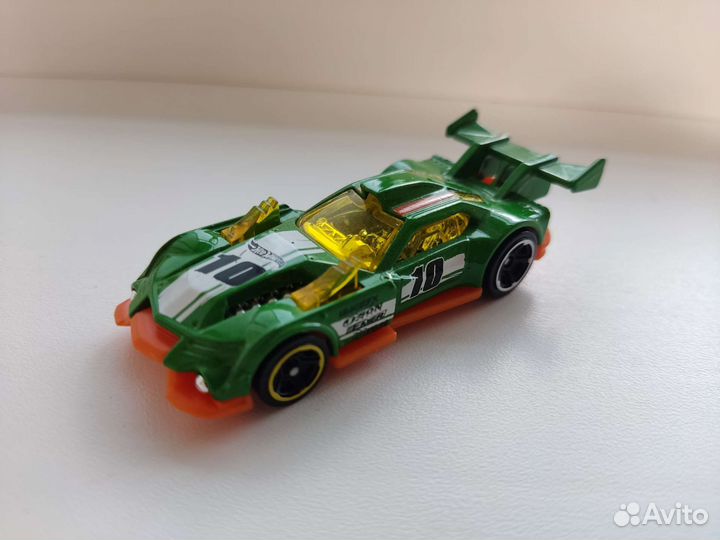 Hot wheels машинки