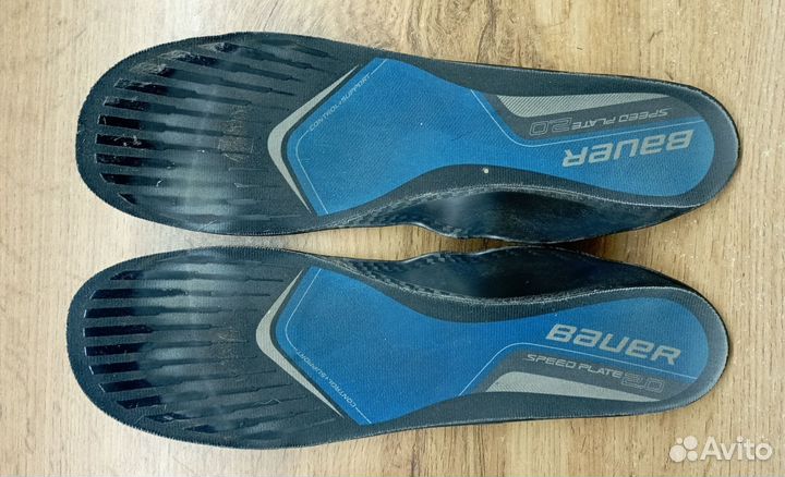 Хоккейные коньки bauer