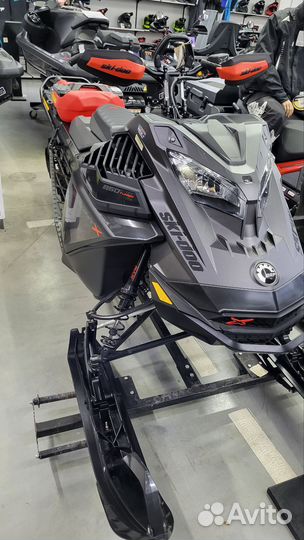 Снегоход Ski-Doo Summit X Expert 165 Turbo 2022