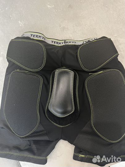 Защитные шорты для сноуборда