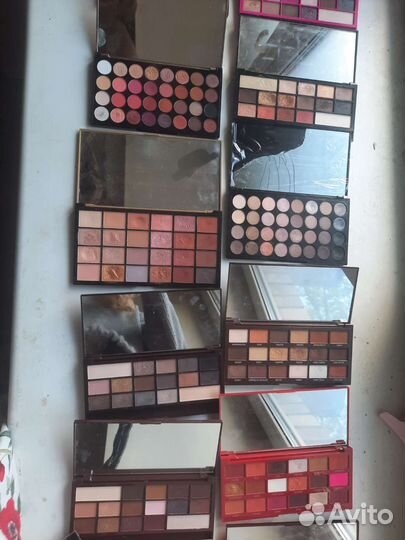 Палетки make up revolution chocolate