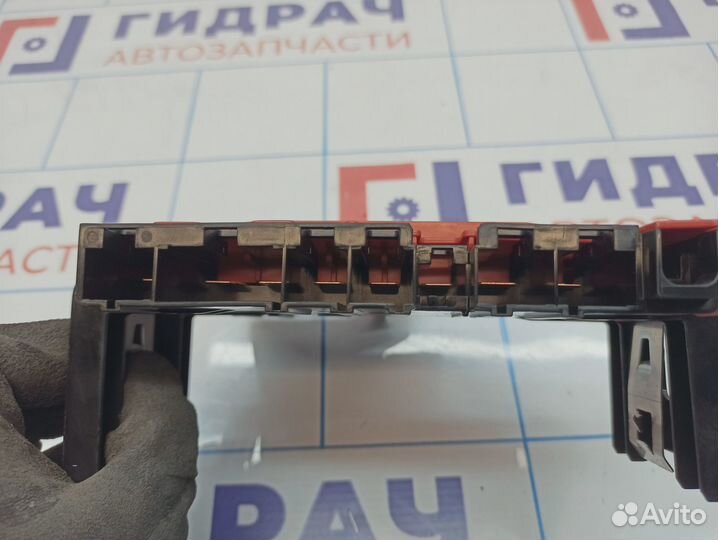 Блок предохранителей BMW 7-Series (F02) 6114924049