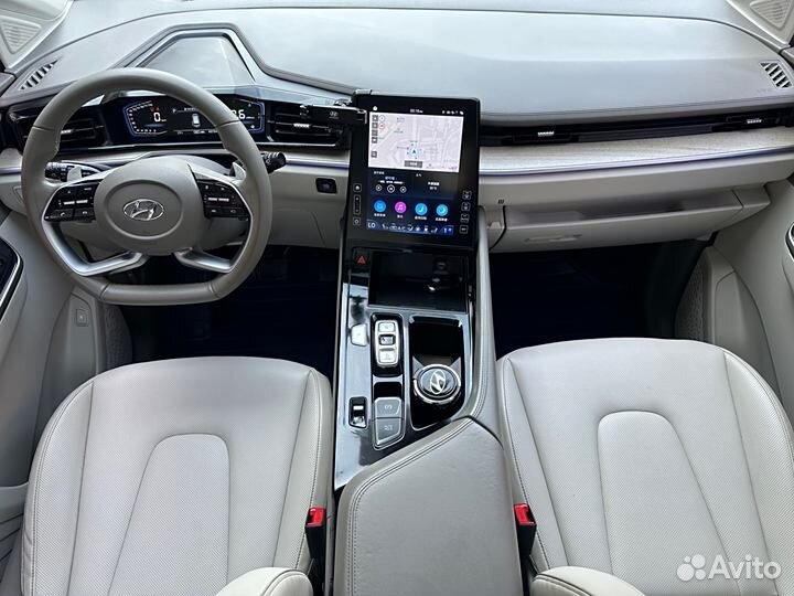 Hyundai Custo 2.0 AT, 2022, 45 000 км