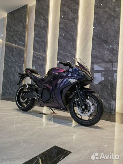 Электро мотоцикл Yamaha R3