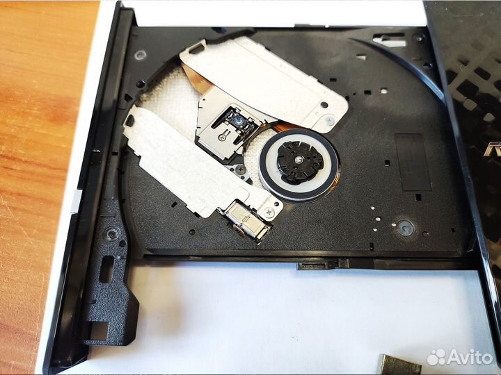 Внешний DVD-RW sdrw-08DS-U