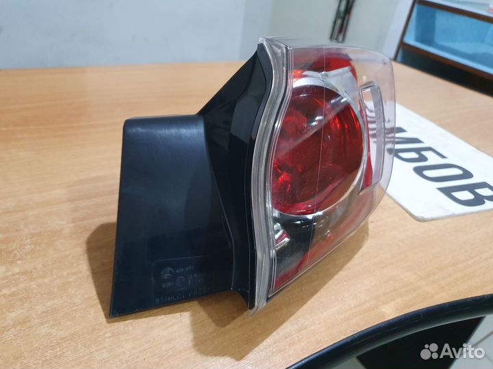 Правый внешний фонарь мазда 3 BL 2012 год хэтчбек