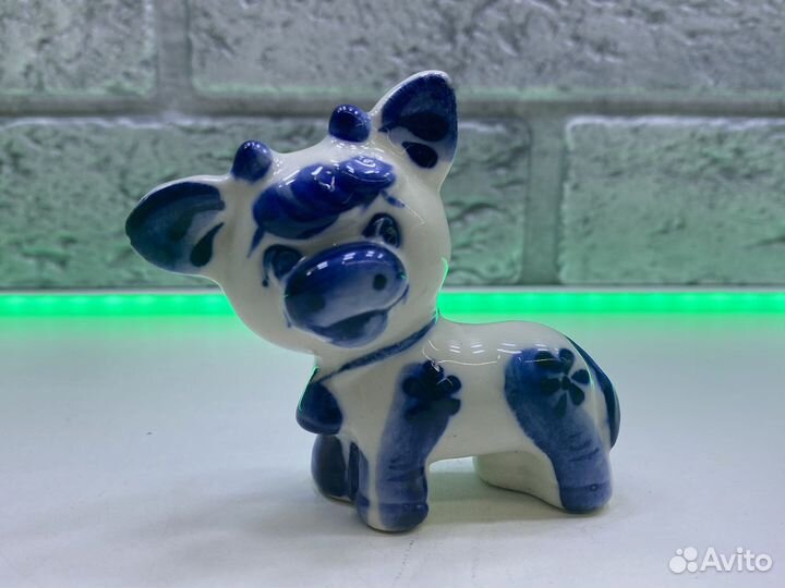 П.7318 Фарфоровая статуэтка Бычек Гжель