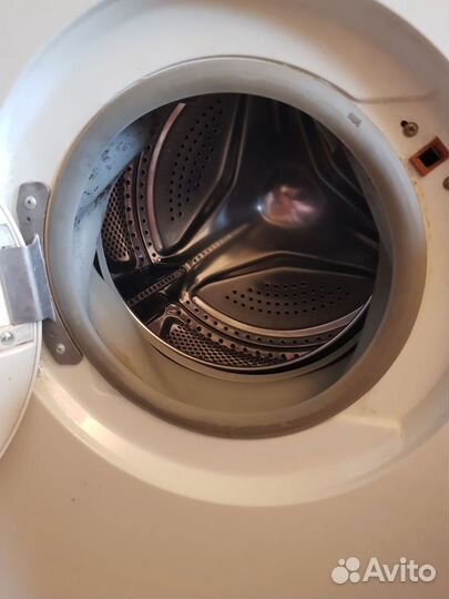 Стиральная машина Indesit WGD1035T на запчасти