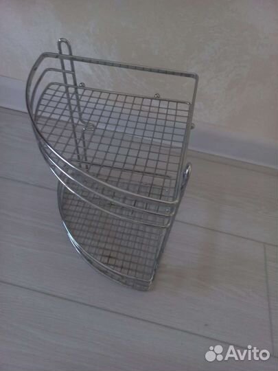 Металлические полки на стену