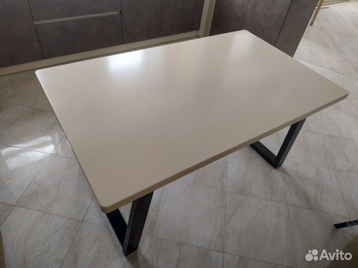 Столешница из акрилового камня